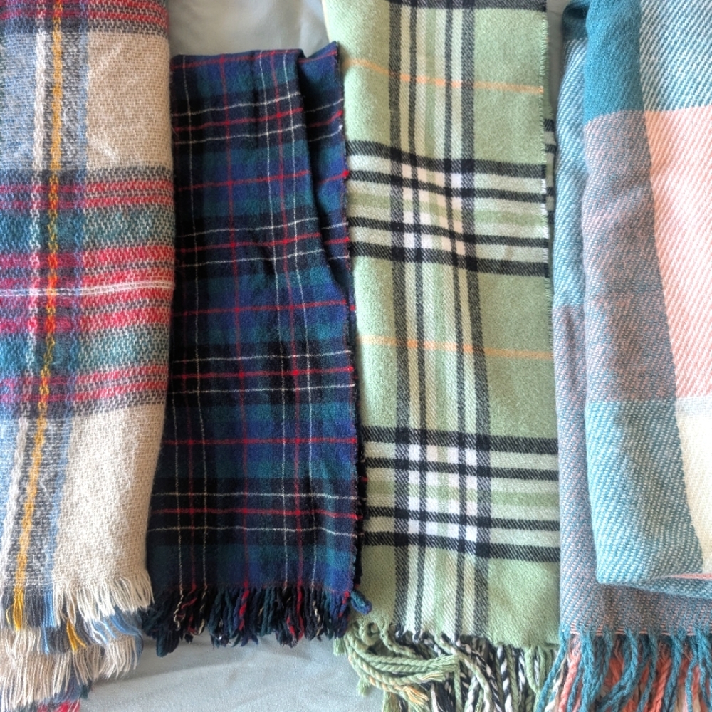 Plaid Patterned Scarves Set